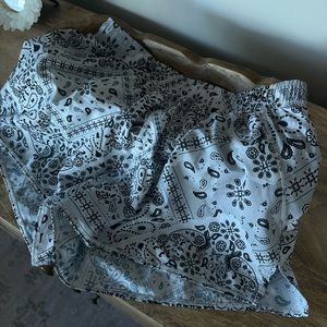 Alo Bandana Stride Shott - M